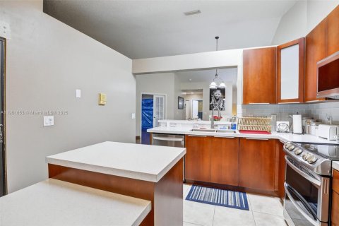 Copropriété à louer à Plantation, Floride: 3 chambres, 163.51 m2 № 1963391 - photo 8