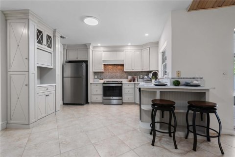 Villa ou maison à vendre à Tampa, Floride: 4 chambres, 187.11 m2 № 1761138 - photo 19