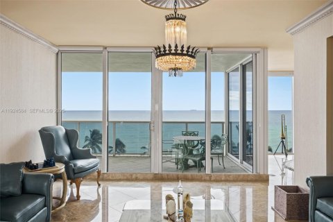 Condo in Sunny Isles Beach, Florida, 3 bedrooms  № 1983976 - photo 5