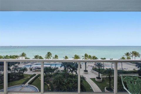 Condo in Sunny Isles Beach, Florida, 3 bedrooms  № 1983976 - photo 4