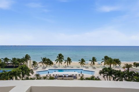 Condo in Sunny Isles Beach, Florida, 3 bedrooms  № 1983976 - photo 3