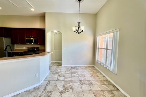 Casa en venta en Kissimmee, Florida, 5 dormitorios, 282.24 m2 № 1913206 - foto 11