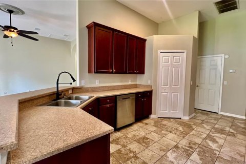 Casa en venta en Kissimmee, Florida, 5 dormitorios, 282.24 m2 № 1913206 - foto 23