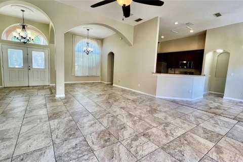 Casa en venta en Kissimmee, Florida, 5 dormitorios, 282.24 m2 № 1913206 - foto 14