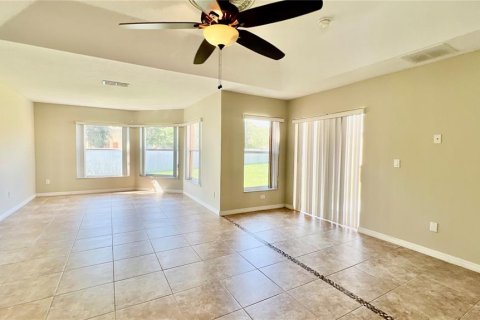 Casa en venta en Kissimmee, Florida, 5 dormitorios, 282.24 m2 № 1913206 - foto 30
