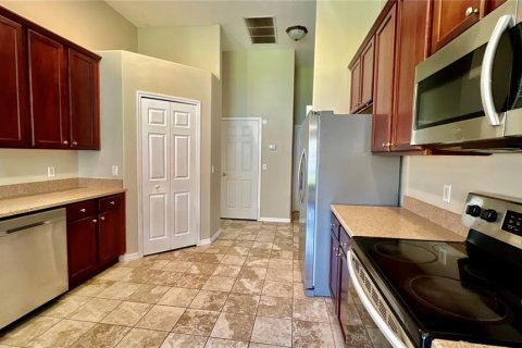 Casa en venta en Kissimmee, Florida, 5 dormitorios, 282.24 m2 № 1913206 - foto 22