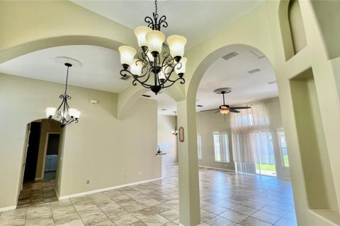 Casa en venta en Kissimmee, Florida, 5 dormitorios, 282.24 m2 № 1913206 - foto 5