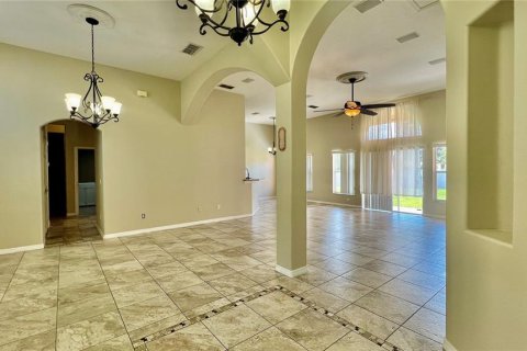 Casa en venta en Kissimmee, Florida, 5 dormitorios, 282.24 m2 № 1913206 - foto 6
