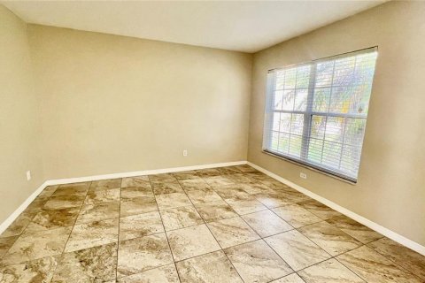 Casa en venta en Kissimmee, Florida, 5 dormitorios, 282.24 m2 № 1913206 - foto 18