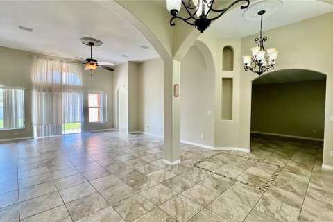 Casa en venta en Kissimmee, Florida, 5 dormitorios, 282.24 m2 № 1913206 - foto 9
