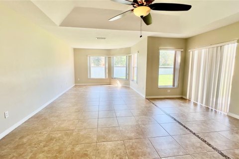 Casa en venta en Kissimmee, Florida, 5 dormitorios, 282.24 m2 № 1913206 - foto 28