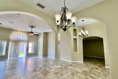 Casa en venta en Kissimmee, Florida, 5 dormitorios, 282.24 m2 № 1913206 - foto 7