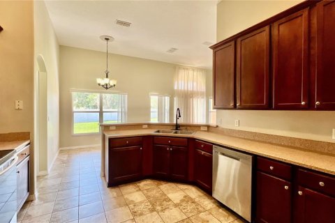 Casa en venta en Kissimmee, Florida, 5 dormitorios, 282.24 m2 № 1913206 - foto 20