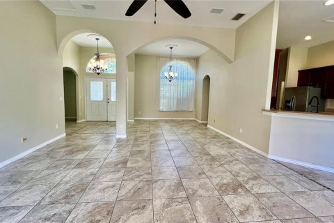 Casa en venta en Kissimmee, Florida, 5 dormitorios, 282.24 m2 № 1913206 - foto 13