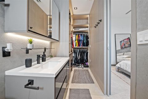 Снять в аренду виллу или дом в Халландейл-Бич, Флорида 4 спальни, 413.69м2, № 1953911 - фото 18