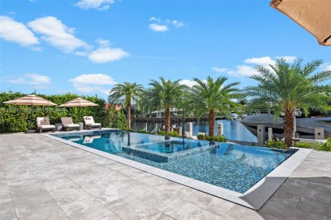 Снять в аренду виллу или дом в Халландейл-Бич, Флорида 4 спальни, 413.69м2, № 1953911 - фото 25