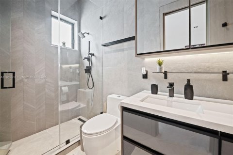 Снять в аренду виллу или дом в Халландейл-Бич, Флорида 4 спальни, 413.69м2, № 1953911 - фото 17