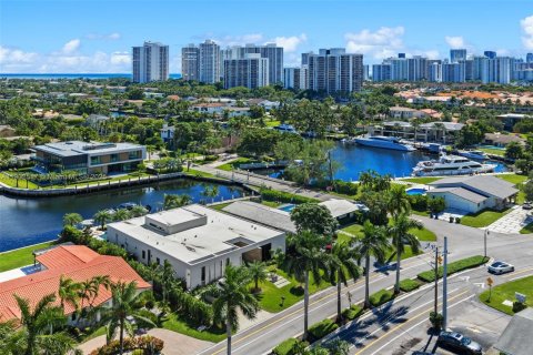 Снять в аренду виллу или дом в Халландейл-Бич, Флорида 4 спальни, 413.69м2, № 1953911 - фото 8