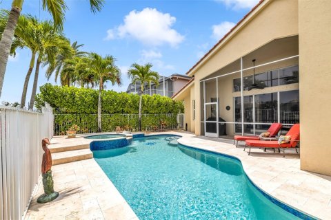 House in Wellington, Florida 4 bedrooms, 257.25 sq.m. № 1937737 - photo 5