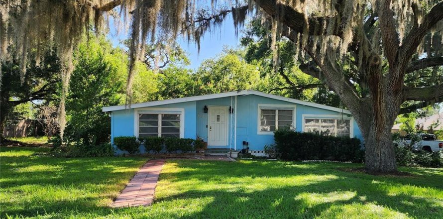 House in Groveland, Florida 2 bedrooms, 101.54 sq.m. № 2222292