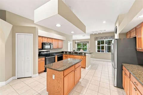 House in DeLand, Florida 4 bedrooms, 252.04 sq.m. № 2339729 - photo 15