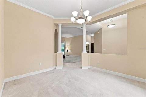 House in DeLand, Florida 4 bedrooms, 252.04 sq.m. № 2339729 - photo 8