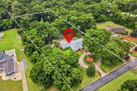 House in DeLand, Florida 4 bedrooms, 252.04 sq.m. № 2339729 - photo 4