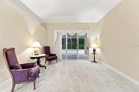 House in DeLand, Florida 4 bedrooms, 252.04 sq.m. № 2339729 - photo 12