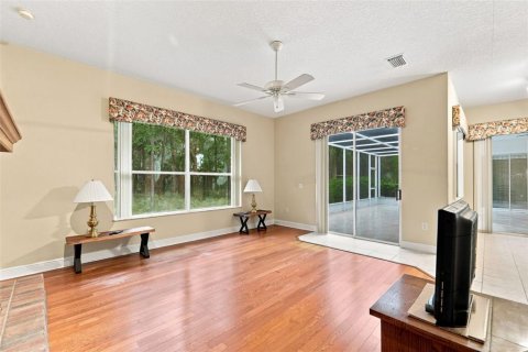 House in DeLand, Florida 4 bedrooms, 252.04 sq.m. № 2339729 - photo 22