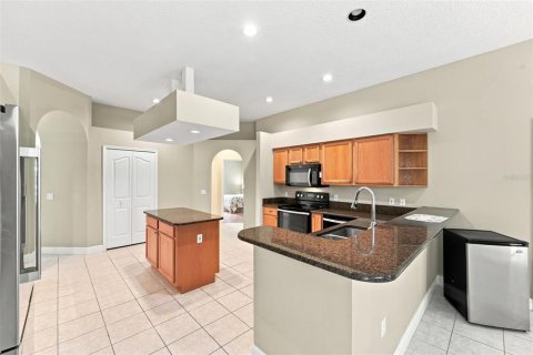 House in DeLand, Florida 4 bedrooms, 252.04 sq.m. № 2339729 - photo 16