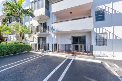Condominio en venta en Miami, Florida, 2 dormitorios, 83.61 m2 № 2000672 - foto 25
