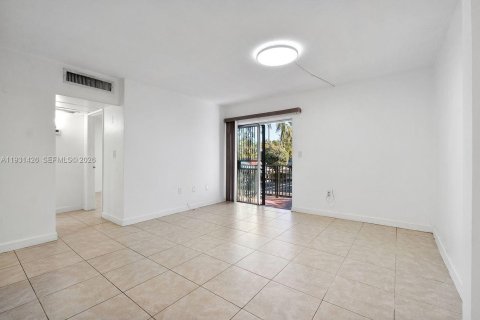 Condominio en venta en Miami, Florida, 2 dormitorios, 83.61 m2 № 2000672 - foto 6