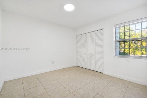 Condominio en venta en Miami, Florida, 2 dormitorios, 83.61 m2 № 2000672 - foto 13