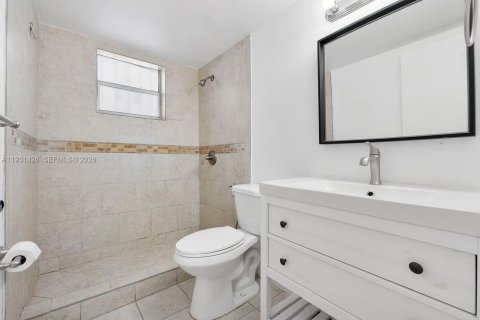 Condominio en venta en Miami, Florida, 2 dormitorios, 83.61 m2 № 2000672 - foto 15