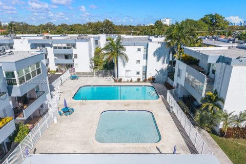 Condominio en venta en Miami, Florida, 2 dormitorios, 83.61 m2 № 2000672 - foto 5