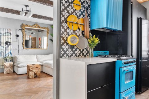 Кондоминиум с 1 спальней в Майами-Бич, Флорида № 2005703