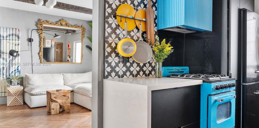 Кондоминиум с 1 спальней в Майами-Бич, Флорида № 2005703