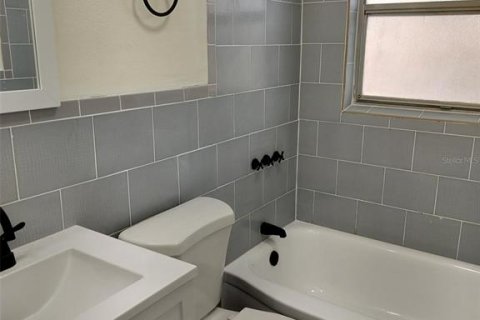 House in New Port Richey, Florida 2 bedrooms, 71.35 sq.m. № 1643244 - photo 7