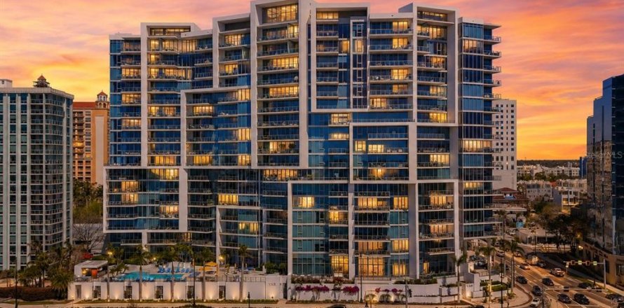 Condominio en Sarasota, Florida, 2 dormitorios № 2289687