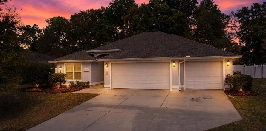 Casa en Ocala, Florida 3 dormitorios, 164.25 m2 № 2234784