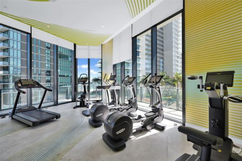Condominio en alquiler en Miami, Florida, 3 dormitorios, 103.12 m2 № 2078794 - foto 18