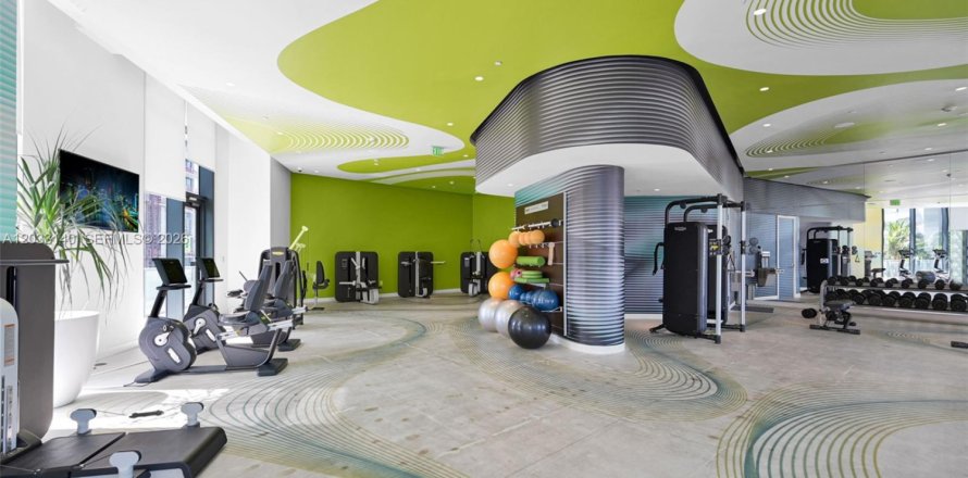 Condominio en Miami, Florida, 3 dormitorios № 2078794