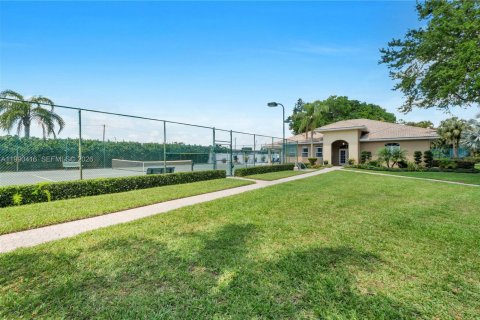 House in Delray Beach, Florida 2 bedrooms, 135.45 sq.m. № 2068773 - photo 20