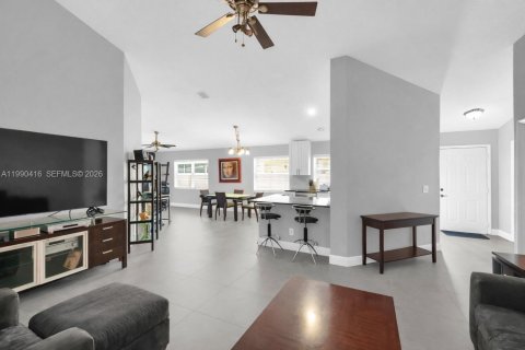 House in Delray Beach, Florida 2 bedrooms, 135.45 sq.m. № 2068773 - photo 4