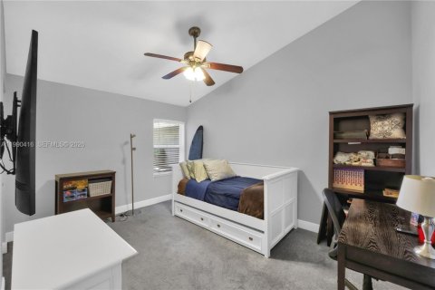 House in Delray Beach, Florida 2 bedrooms, 135.45 sq.m. № 2068773 - photo 6