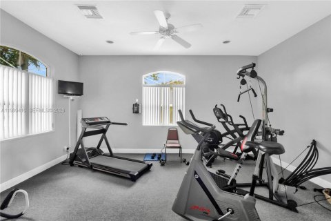 House in Delray Beach, Florida 2 bedrooms, 135.45 sq.m. № 2068773 - photo 17