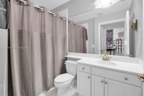 House in Delray Beach, Florida 2 bedrooms, 135.45 sq.m. № 2068773 - photo 7