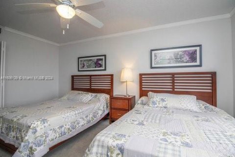 Condo in Hallandale Beach, Florida, 2 bedrooms  № 1959618 - photo 29