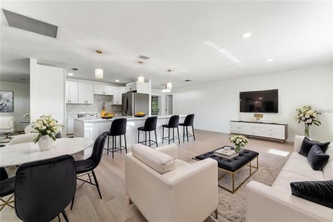 Villa ou maison à vendre à Port Charlotte, Floride: 3 chambres, 203.08 m2 № 2144081 - photo 7