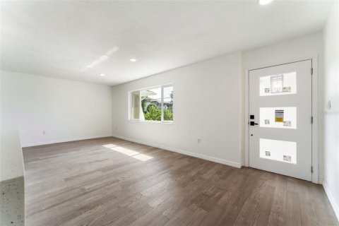 Villa ou maison à vendre à Port Charlotte, Floride: 3 chambres, 203.08 m2 № 2144081 - photo 4